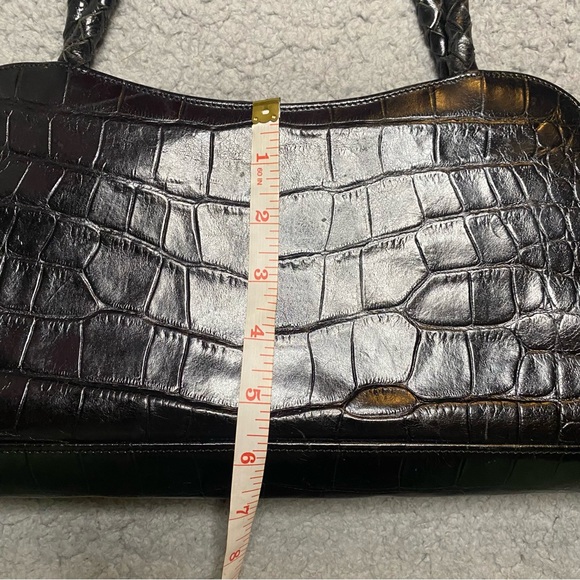 Beth Levine New York Crocodile Shoulder Bag - Picture 6 of 7